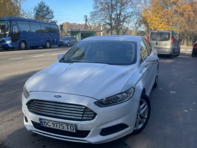 Білий Форд Фьюжен, об'ємом двигуна 2.5 л та пробігом 242 тис. км за 6900 $, фото 5 на Automoto.ua