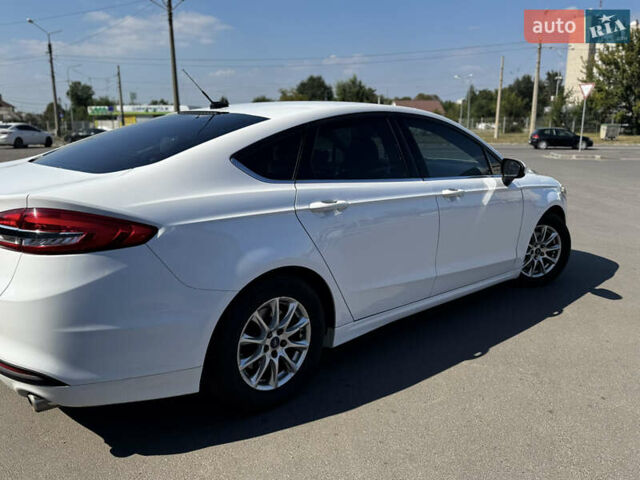 Білий Форд Фьюжен, об'ємом двигуна 2.5 л та пробігом 143 тис. км за 11500 $, фото 4 на Automoto.ua
