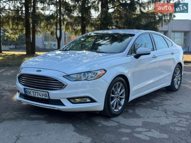 Білий Форд Фьюжен, об'ємом двигуна 1.5 л та пробігом 139 тис. км за 9499 $, фото 3 на Automoto.ua