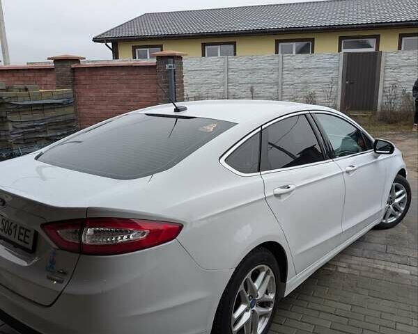 Белый Форд Фьюжн, объемом двигателя 1.5 л и пробегом 135 тыс. км за 8500 $, фото 3 на Automoto.ua