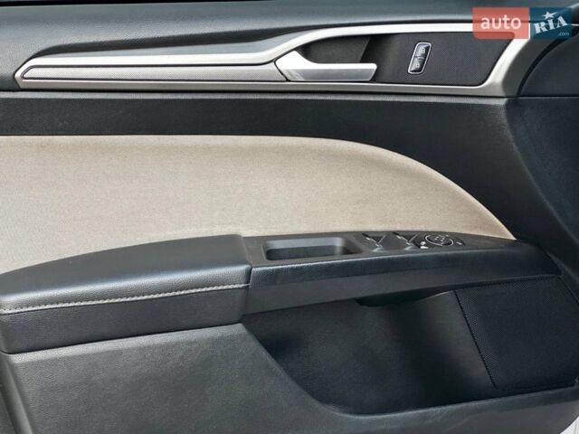 Білий Форд Фьюжен, об'ємом двигуна 2.5 л та пробігом 129 тис. км за 10590 $, фото 13 на Automoto.ua