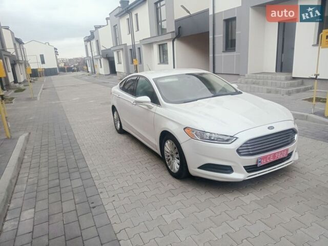 Білий Форд Фьюжен, об'ємом двигуна 2 л та пробігом 160 тис. км за 11900 $, фото 9 на Automoto.ua