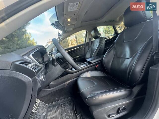 Белый Форд Фьюжн, объемом двигателя 2 л и пробегом 84 тыс. км за 10600 $, фото 12 на Automoto.ua