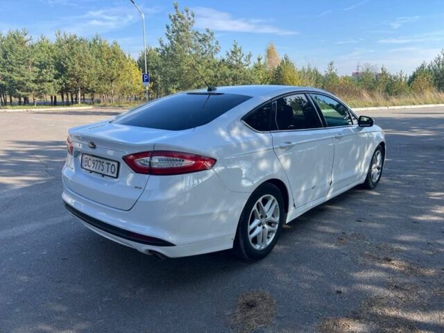 Білий Форд Фьюжен, об'ємом двигуна 2.5 л та пробігом 242 тис. км за 6900 $, фото 7 на Automoto.ua