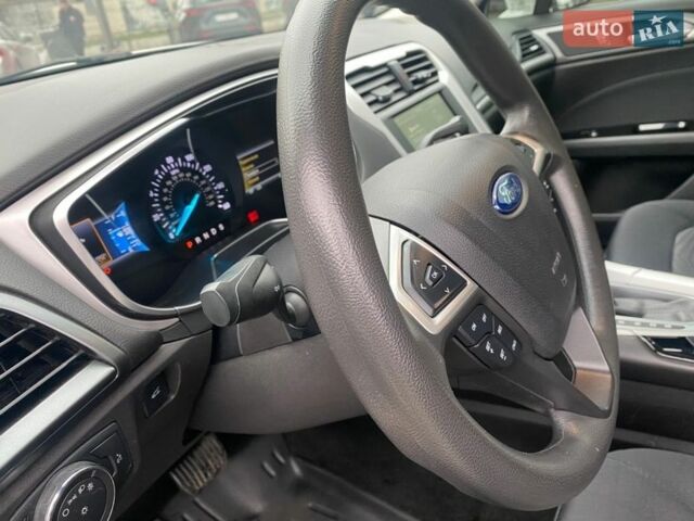 Білий Форд Фьюжен, об'ємом двигуна 2.5 л та пробігом 134 тис. км за 11000 $, фото 14 на Automoto.ua