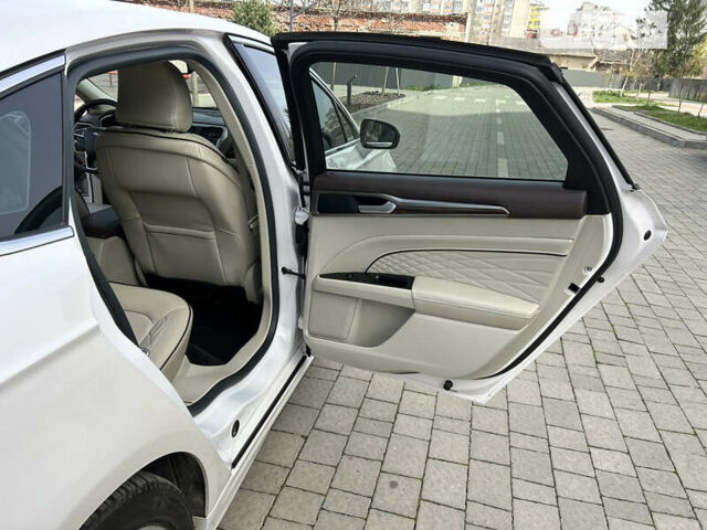 Белый Форд Фьюжн, объемом двигателя 2 л и пробегом 94 тыс. км за 17900 $, фото 8 на Automoto.ua