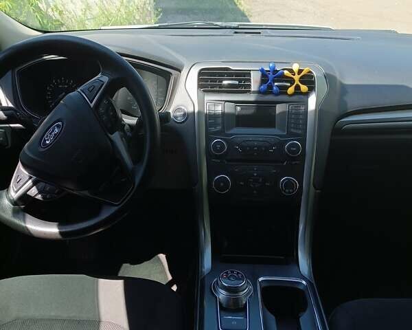 Белый Форд Фьюжн, объемом двигателя 2.5 л и пробегом 120 тыс. км за 13300 $, фото 4 на Automoto.ua