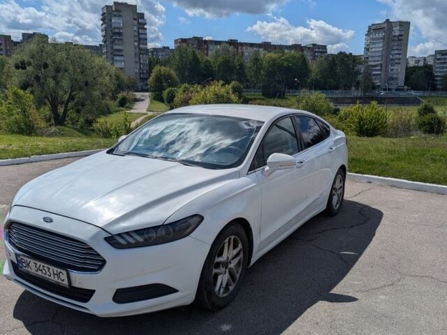 Білий Форд Фьюжен, об'ємом двигуна 2.5 л та пробігом 195 тис. км за 8400 $, фото 5 на Automoto.ua