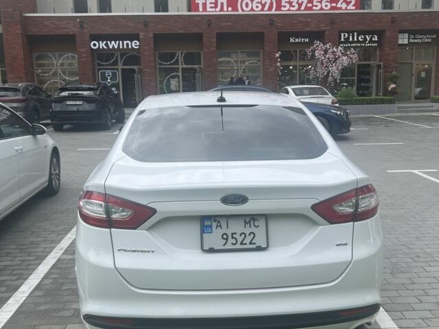 Білий Форд Фьюжен, об'ємом двигуна 2.5 л та пробігом 155 тис. км за 10500 $, фото 6 на Automoto.ua