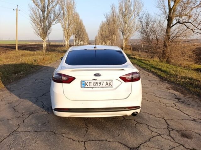 Білий Форд Фьюжен, об'ємом двигуна 1.5 л та пробігом 182 тис. км за 9800 $, фото 2 на Automoto.ua