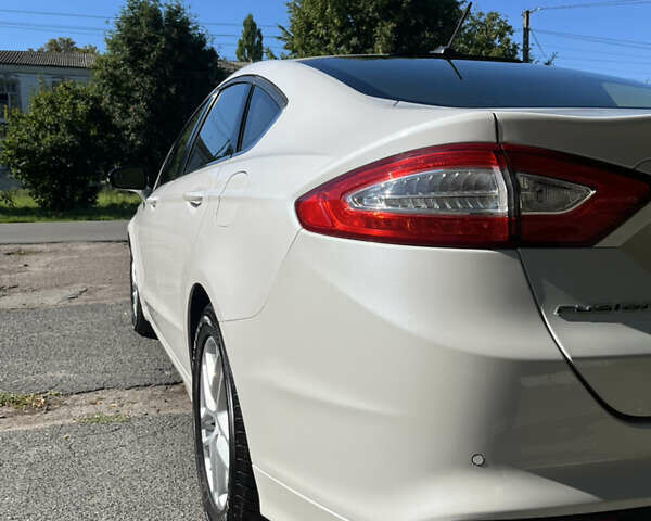 Белый Форд Фьюжн, объемом двигателя 2.5 л и пробегом 42 тыс. км за 12999 $, фото 9 на Automoto.ua