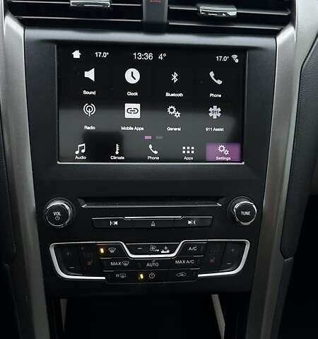 Білий Форд Фьюжен, об'ємом двигуна 2 л та пробігом 126 тис. км за 12000 $, фото 21 на Automoto.ua