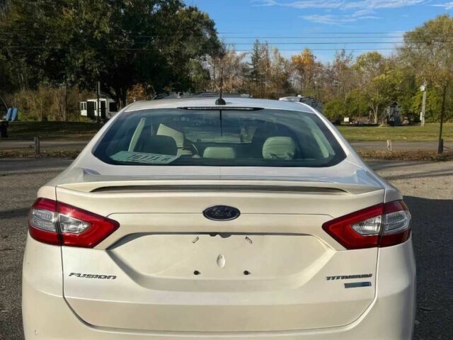 Белый Форд Фьюжн, объемом двигателя 2 л и пробегом 71 тыс. км за 4400 $, фото 2 на Automoto.ua