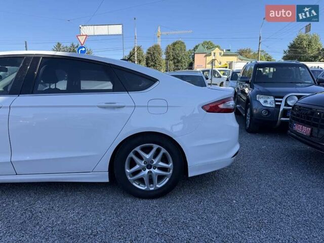 Белый Форд Фьюжн, объемом двигателя 2.49 л и пробегом 250 тыс. км за 8800 $, фото 6 на Automoto.ua