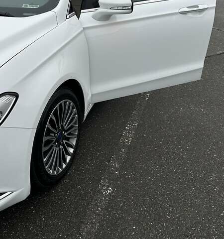 Білий Форд Фьюжен, об'ємом двигуна 2 л та пробігом 126 тис. км за 12000 $, фото 14 на Automoto.ua