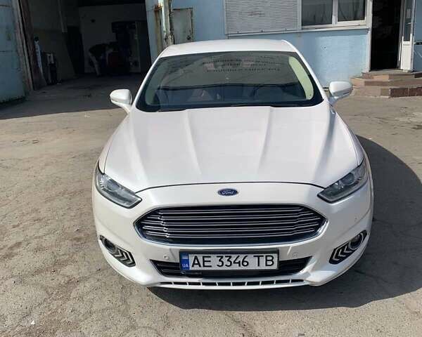 Білий Форд Фьюжен, об'ємом двигуна 1.5 л та пробігом 135 тис. км за 10500 $, фото 2 на Automoto.ua