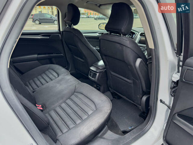 Белый Форд Фьюжн, объемом двигателя 2 л и пробегом 194 тыс. км за 13500 $, фото 26 на Automoto.ua