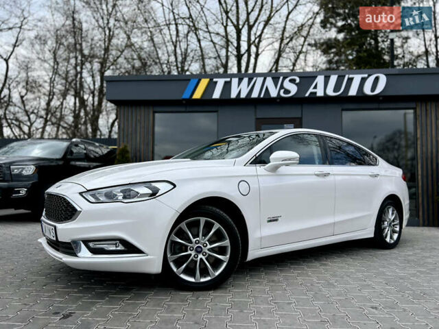 Білий Форд Фьюжен, об'ємом двигуна 2 л та пробігом 112 тис. км за 15900 $, фото 11 на Automoto.ua