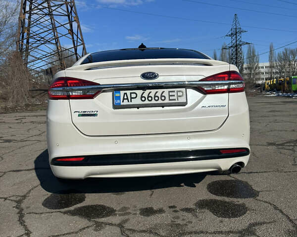 Белый Форд Фьюжн, объемом двигателя 2 л и пробегом 121 тыс. км за 16599 $, фото 11 на Automoto.ua