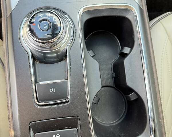 Білий Форд Фьюжен, об'ємом двигуна 2 л та пробігом 138 тис. км за 11500 $, фото 9 на Automoto.ua