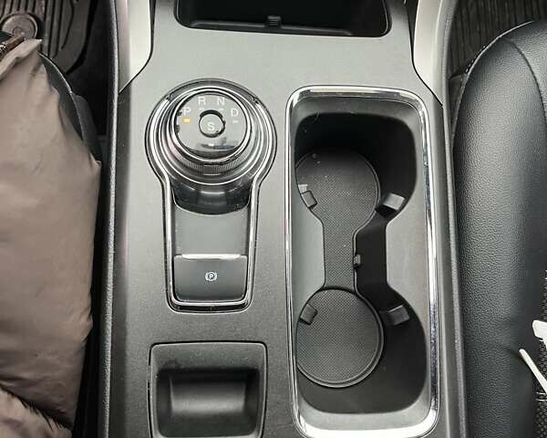 Белый Форд Фьюжн, объемом двигателя 2 л и пробегом 133 тыс. км за 15000 $, фото 16 на Automoto.ua