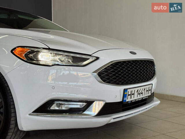 Белый Форд Фьюжн, объемом двигателя 2 л и пробегом 160 тыс. км за 16900 $, фото 6 на Automoto.ua