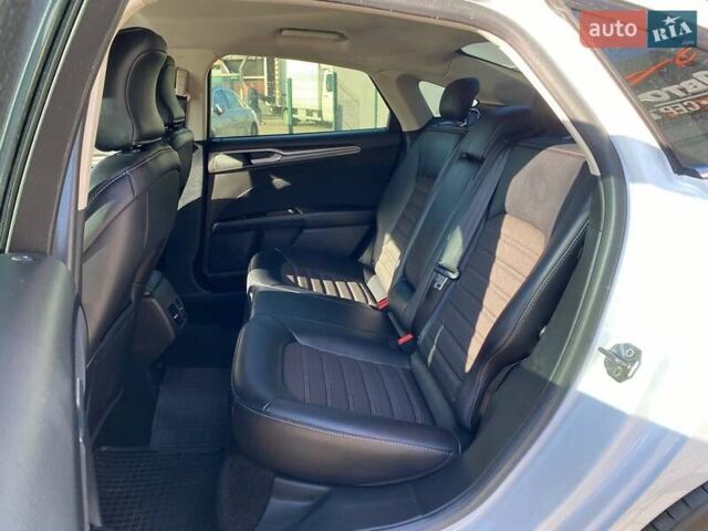 Білий Форд Фьюжен, об'ємом двигуна 1.5 л та пробігом 14 тис. км за 13600 $, фото 19 на Automoto.ua