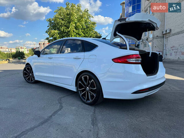 Білий Форд Фьюжен, об'ємом двигуна 2.5 л та пробігом 109 тис. км за 13200 $, фото 8 на Automoto.ua