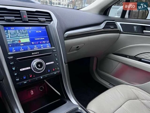 Білий Форд Фьюжен, об'ємом двигуна 2 л та пробігом 126 тис. км за 11500 $, фото 7 на Automoto.ua