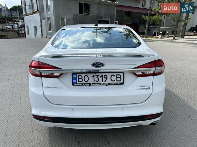 Білий Форд Фьюжен, об'ємом двигуна 2 л та пробігом 183 тис. км за 14500 $, фото 5 на Automoto.ua