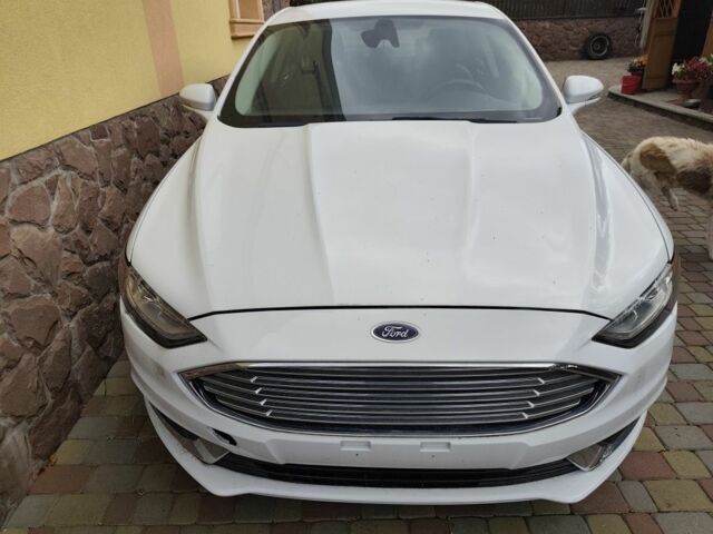 Белый Форд Фьюжн, объемом двигателя 2 л и пробегом 210 тыс. км за 650 $, фото 1 на Automoto.ua