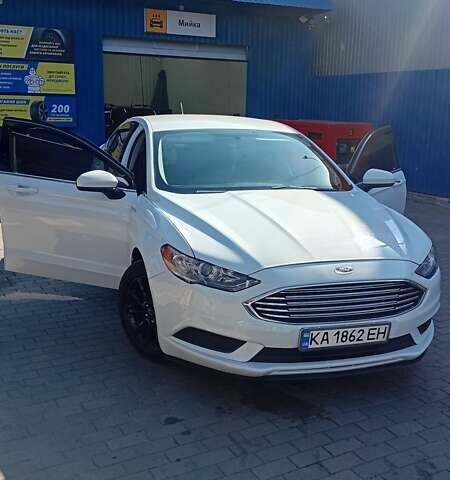 Білий Форд Фьюжен, об'ємом двигуна 1.5 л та пробігом 70 тис. км за 14000 $, фото 3 на Automoto.ua