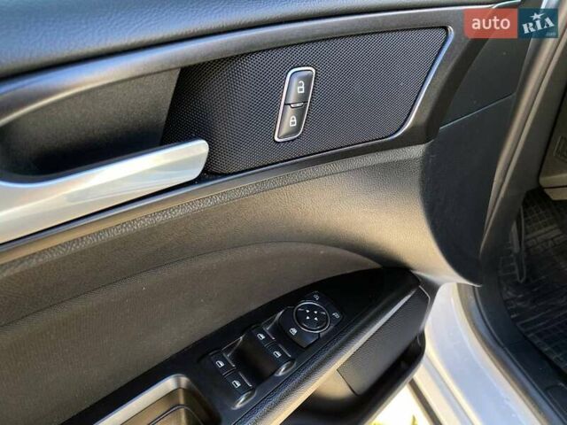 Білий Форд Фьюжен, об'ємом двигуна 1.5 л та пробігом 14 тис. км за 13600 $, фото 10 на Automoto.ua