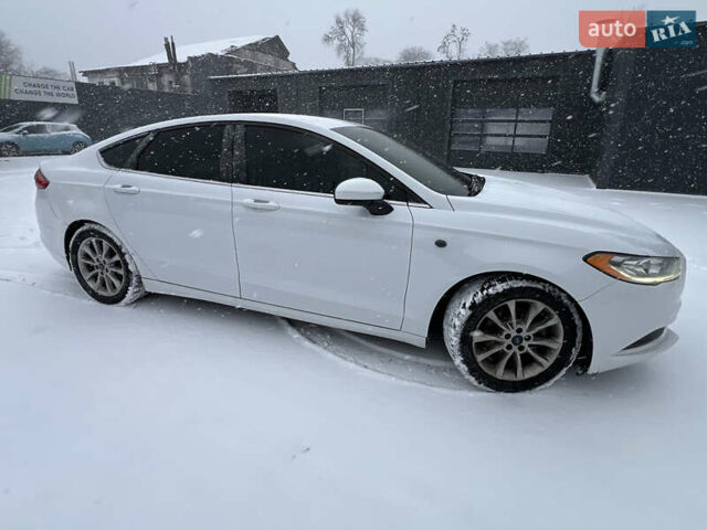 Белый Форд Фьюжн, объемом двигателя 2.5 л и пробегом 175 тыс. км за 10500 $, фото 2 на Automoto.ua