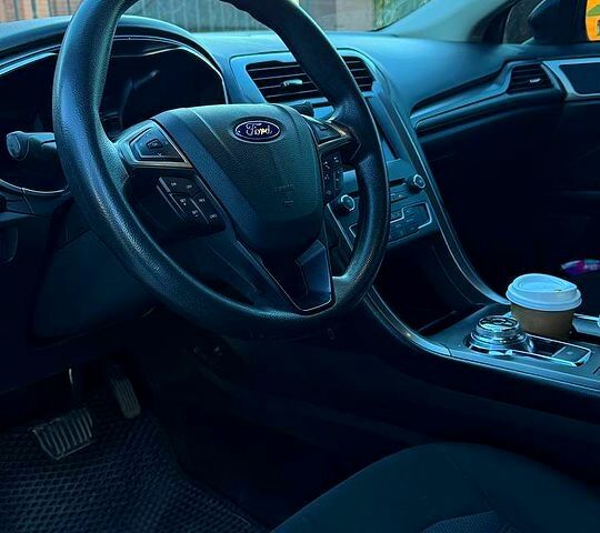 Белый Форд Фьюжн, объемом двигателя 20 л и пробегом 148 тыс. км за 16400 $, фото 9 на Automoto.ua