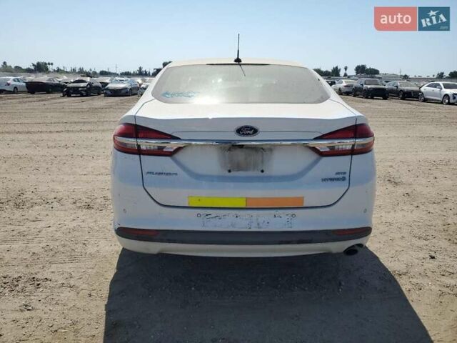 Белый Форд Фьюжн, объемом двигателя 2 л и пробегом 149 тыс. км за 1700 $, фото 5 на Automoto.ua