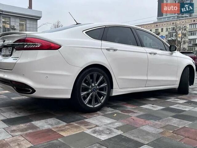 Білий Форд Фьюжен, об'ємом двигуна 2 л та пробігом 126 тис. км за 11500 $, фото 3 на Automoto.ua