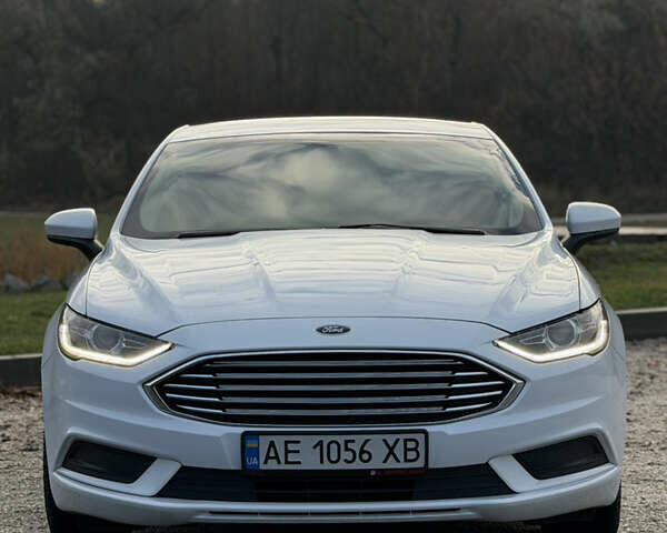 Білий Форд Фьюжен, об'ємом двигуна 2 л та пробігом 175 тис. км за 12500 $, фото 4 на Automoto.ua