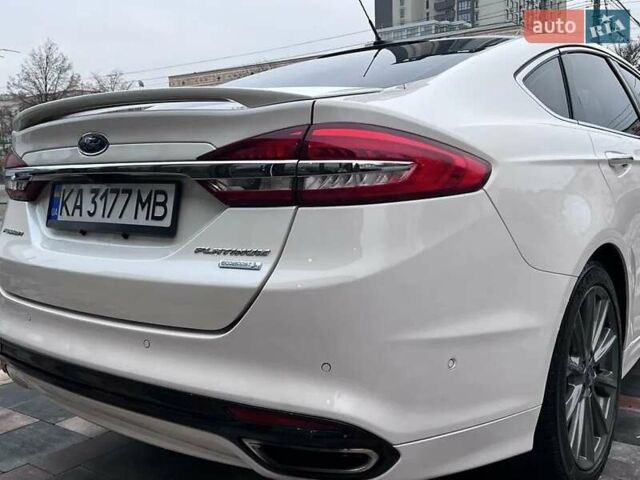 Білий Форд Фьюжен, об'ємом двигуна 2 л та пробігом 126 тис. км за 11500 $, фото 5 на Automoto.ua