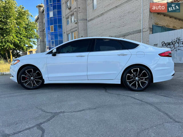 Білий Форд Фьюжен, об'ємом двигуна 2.5 л та пробігом 109 тис. км за 13200 $, фото 7 на Automoto.ua