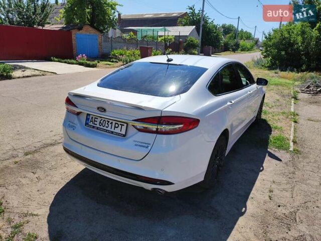 Белый Форд Фьюжн, объемом двигателя 2 л и пробегом 75 тыс. км за 18000 $, фото 9 на Automoto.ua