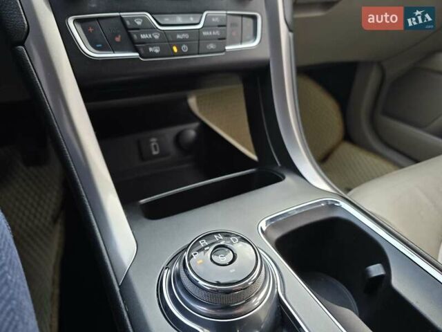 Белый Форд Фьюжн, объемом двигателя 1.5 л и пробегом 99 тыс. км за 12900 $, фото 26 на Automoto.ua