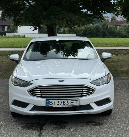 Форд Фьюжн 2017 в Полтаве на Automoto.ua Белый Форд Фьюжн, объемом двигателя 2 л и пробегом 215 тыс. км за 13000 $, фото 1 на Automoto.ua