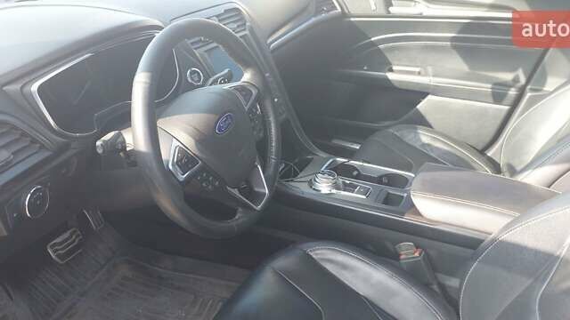 Білий Форд Фьюжен, об'ємом двигуна 2 л та пробігом 113 тис. км за 13700 $, фото 12 на Automoto.ua
