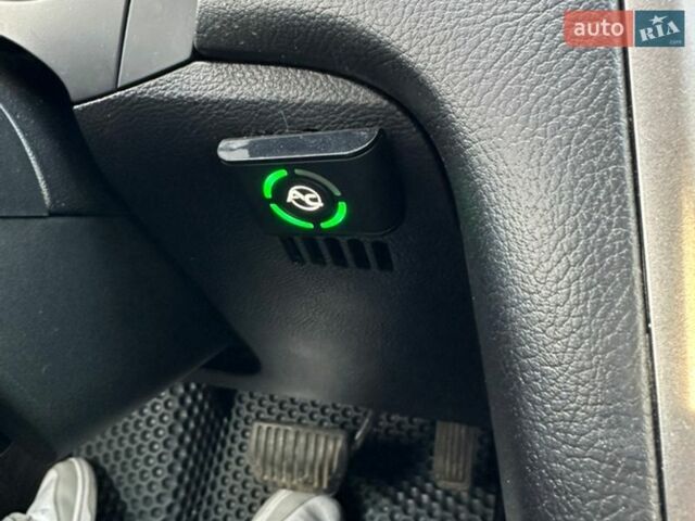 Белый Форд Фьюжн, объемом двигателя 2.5 л и пробегом 120 тыс. км за 13500 $, фото 35 на Automoto.ua