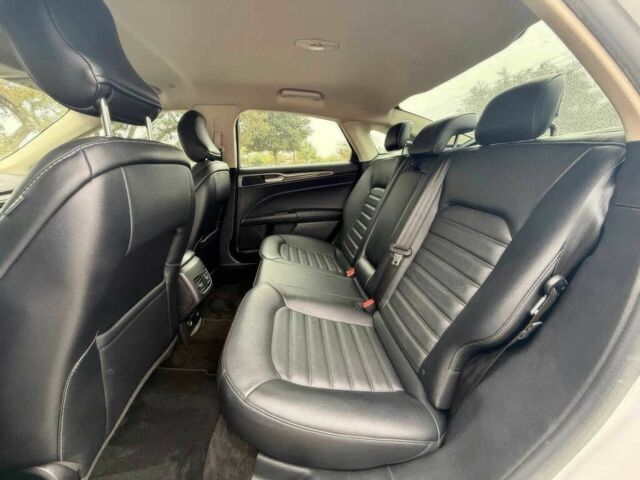 Белый Форд Фьюжн, объемом двигателя 2 л и пробегом 52 тыс. км за 2700 $, фото 11 на Automoto.ua