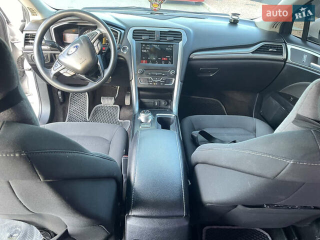 Белый Форд Фьюжн, объемом двигателя 2.49 л и пробегом 170 тыс. км за 11300 $, фото 11 на Automoto.ua