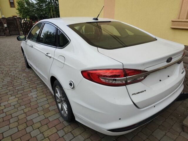 Белый Форд Фьюжн, объемом двигателя 2 л и пробегом 210 тыс. км за 650 $, фото 3 на Automoto.ua