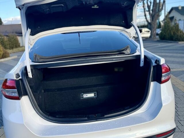 Белый Форд Фьюжн, объемом двигателя 2 л и пробегом 111 тыс. км за 14000 $, фото 8 на Automoto.ua