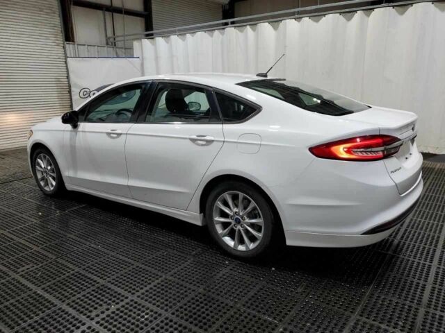 Белый Форд Фьюжн, объемом двигателя 2.5 л и пробегом 104 тыс. км за 950 $, фото 1 на Automoto.ua